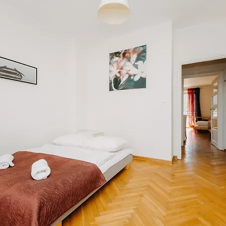 Easy Living Nice Plac 3 Krzyzy City Center ורשה